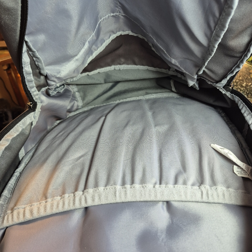 Under‎ Armour Backpack - Picture 8 of 8